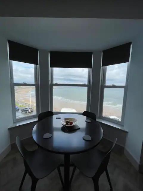 Superb 2 Bedroom Sea View Flat Scarborough Zewnętrze zdjęcie