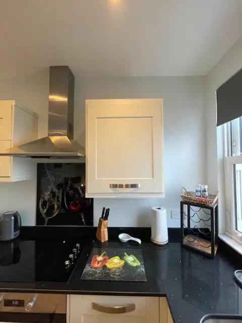 Superb 2 Bedroom Sea View Flat Scarborough Zewnętrze zdjęcie