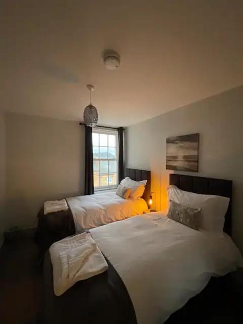 Superb 2 Bedroom Sea View Flat Scarborough Zewnętrze zdjęcie